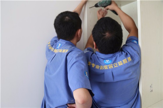 左右手家居安装服务公司 高清细节图尽显专业家具安装与维修服务